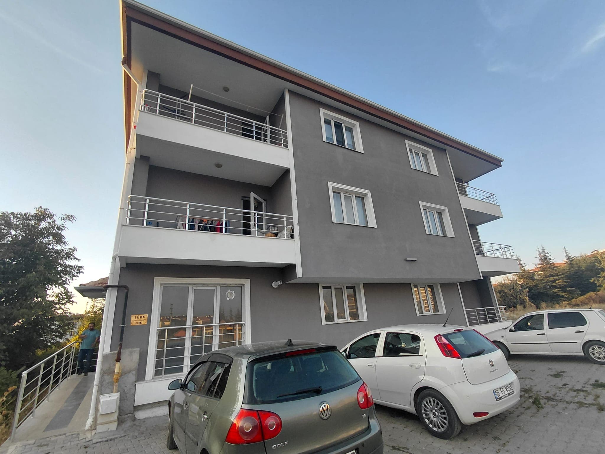 Esenboğa'da Apartmanda Elektrik İşler